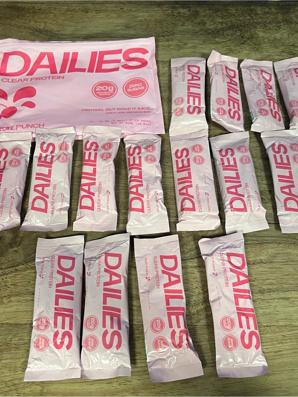 NIB DAILIES Clear Protein Stick Packs - Fruit Punch Flavor 15 Sticks